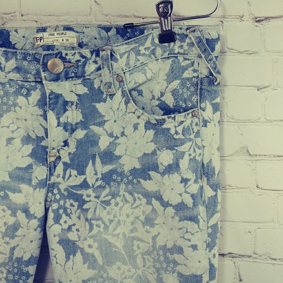 Free People Denim - FREE PEOPLE FLORAL DENIM